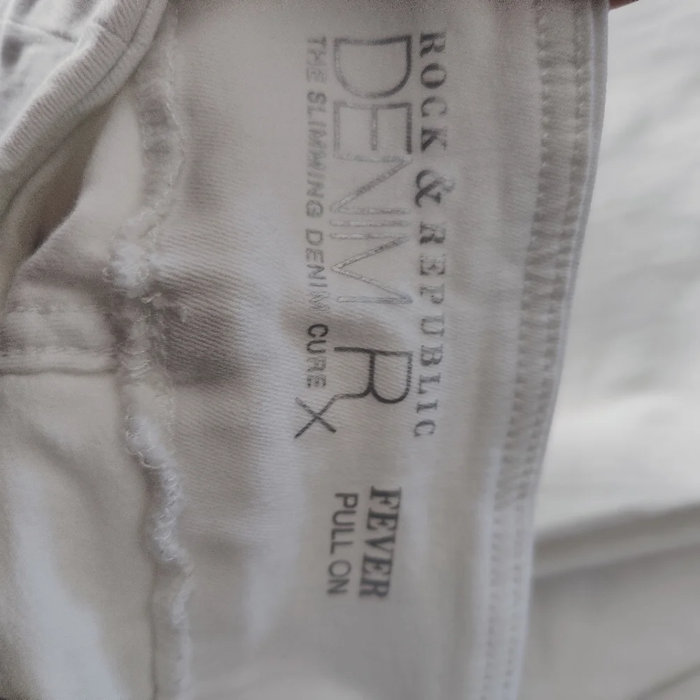 Rock And Republic Fever Pull On White Distressed Skinny Jeans - Picture 5 of 5